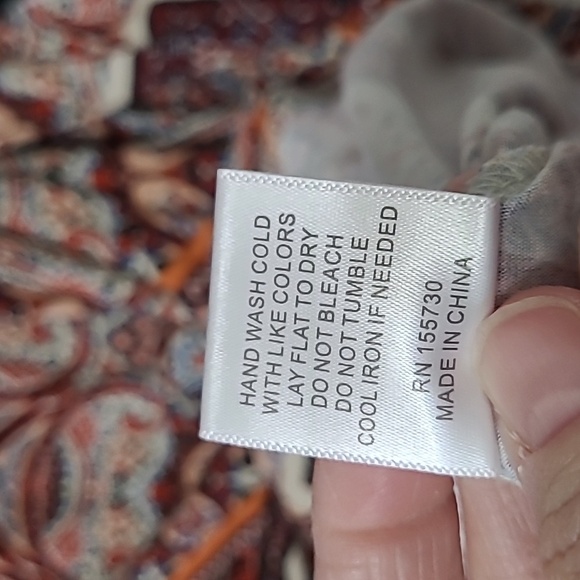 Rose & Olive Colorful Abstract Paisley Print Blouse with Open Sleeves size 2X - Picture 6 of 9